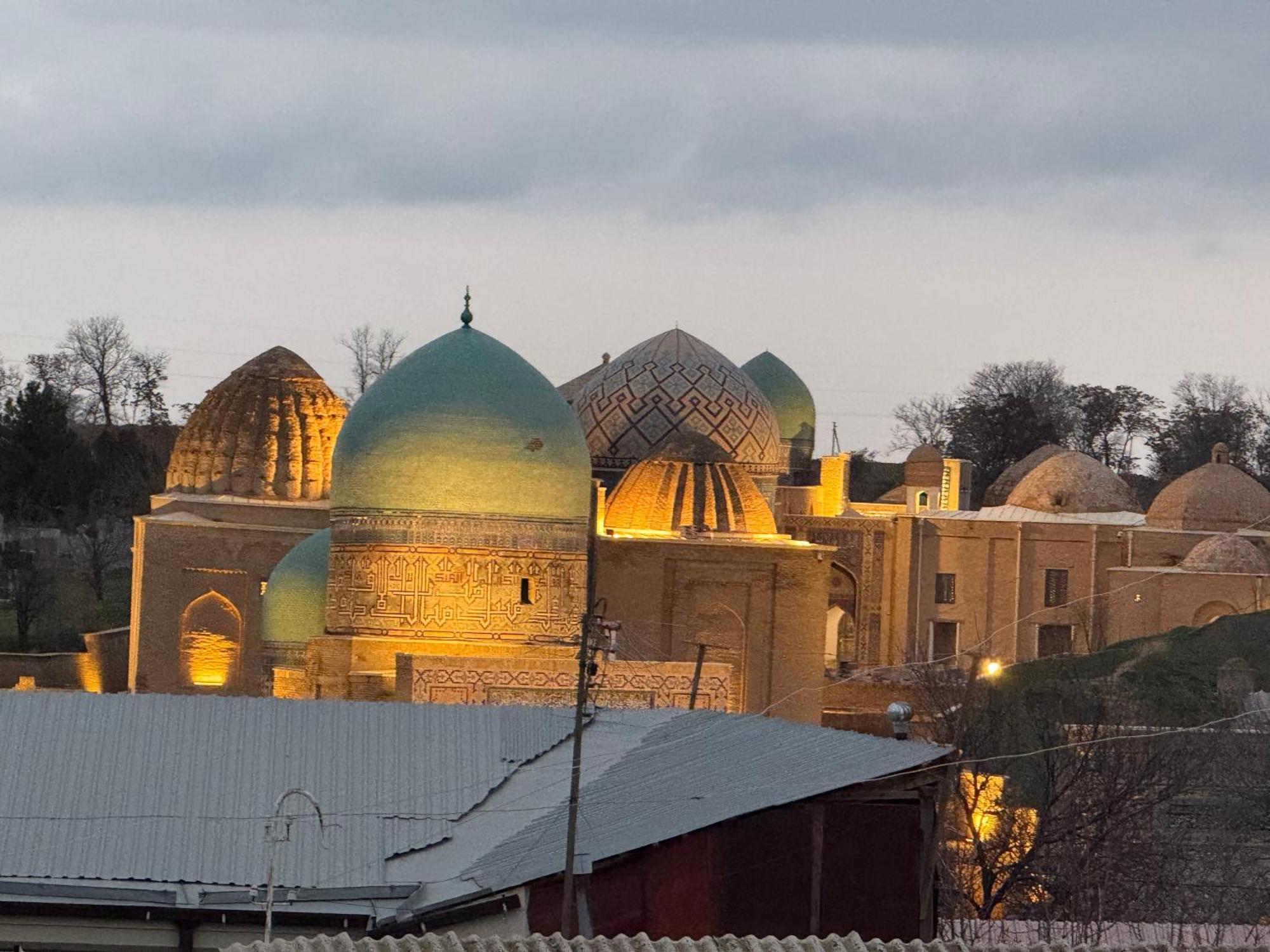 Azaliya Hostel Samarkand Luaran gambar