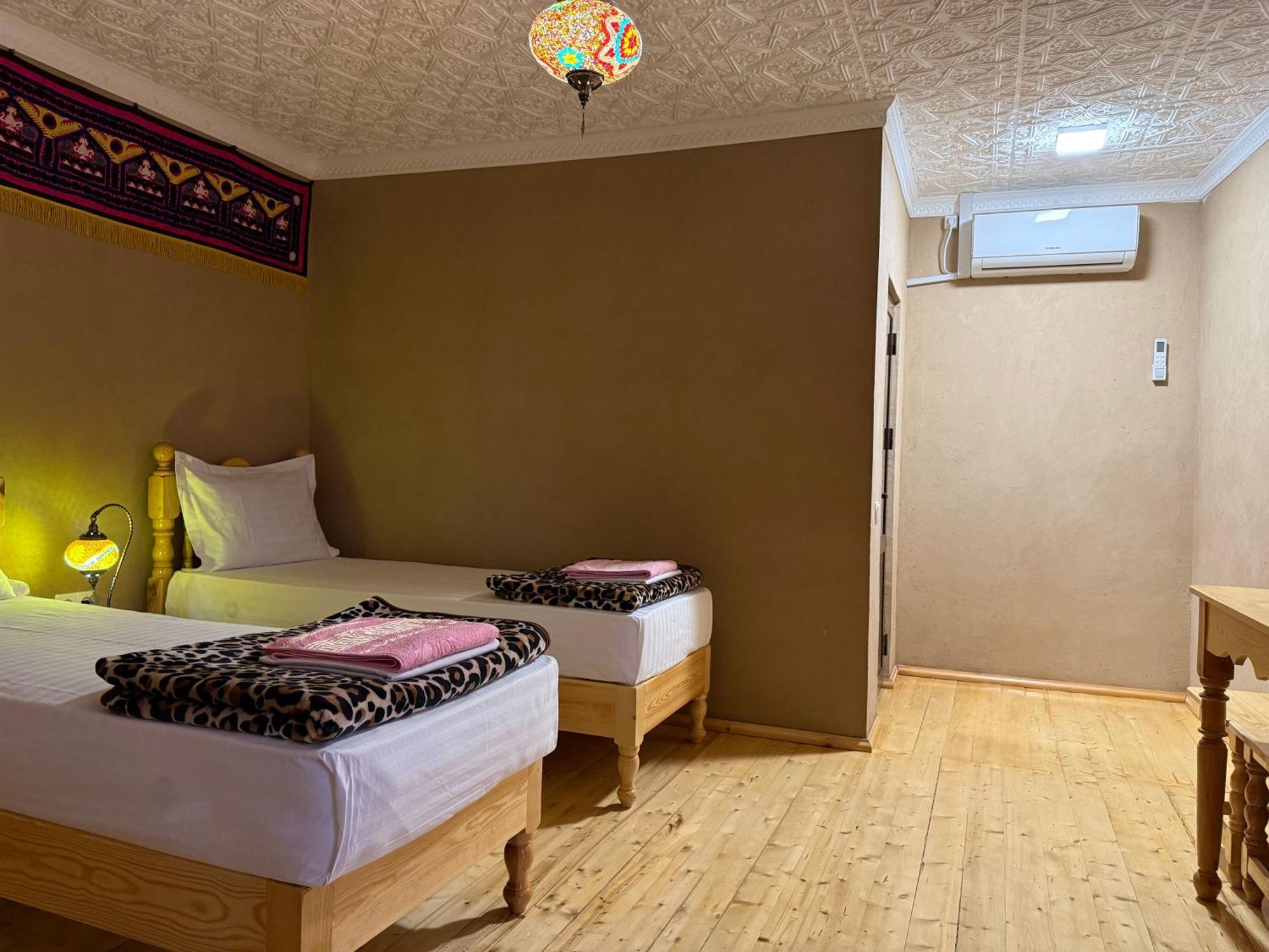 Azaliya Hostel Samarkand Luaran gambar