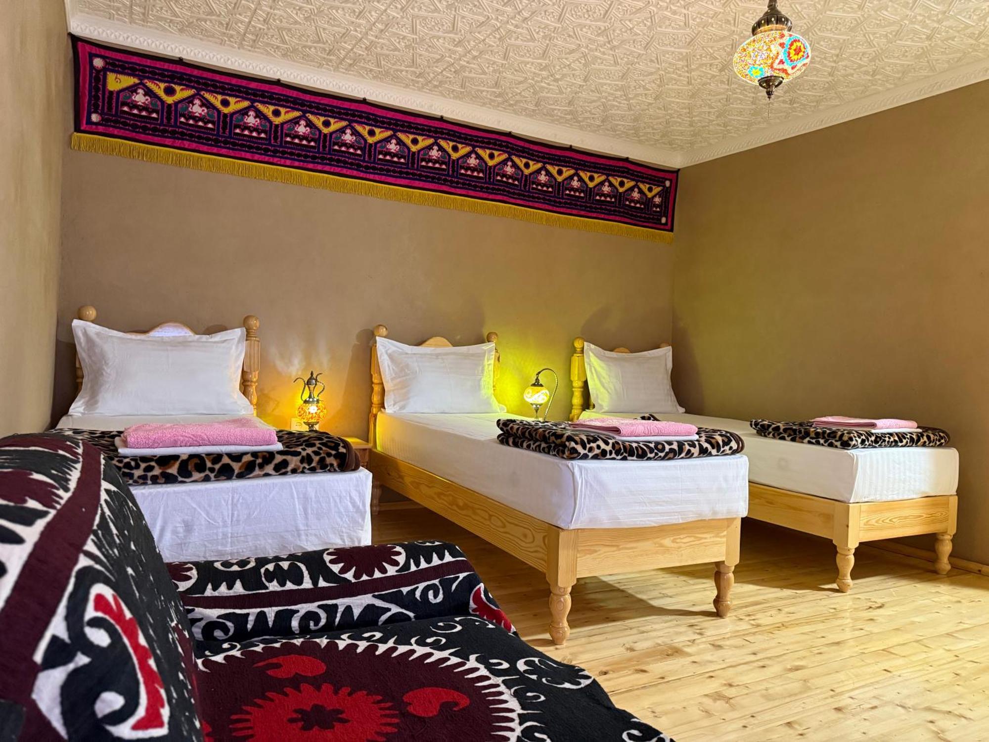 Azaliya Hostel Samarkand Luaran gambar